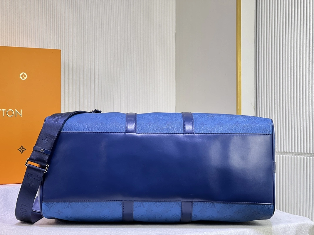 Modern 1198 Louis Vuitton Travel Bags