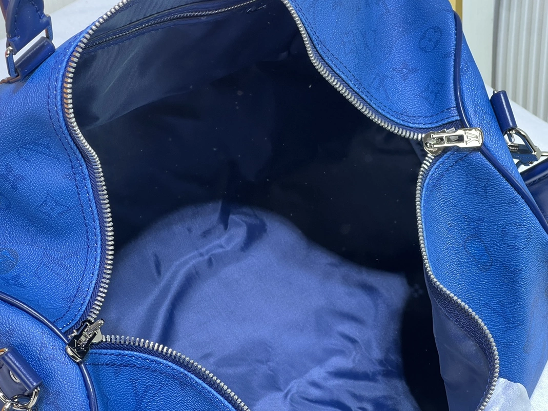 Modern 1198 Louis Vuitton Travel Bags