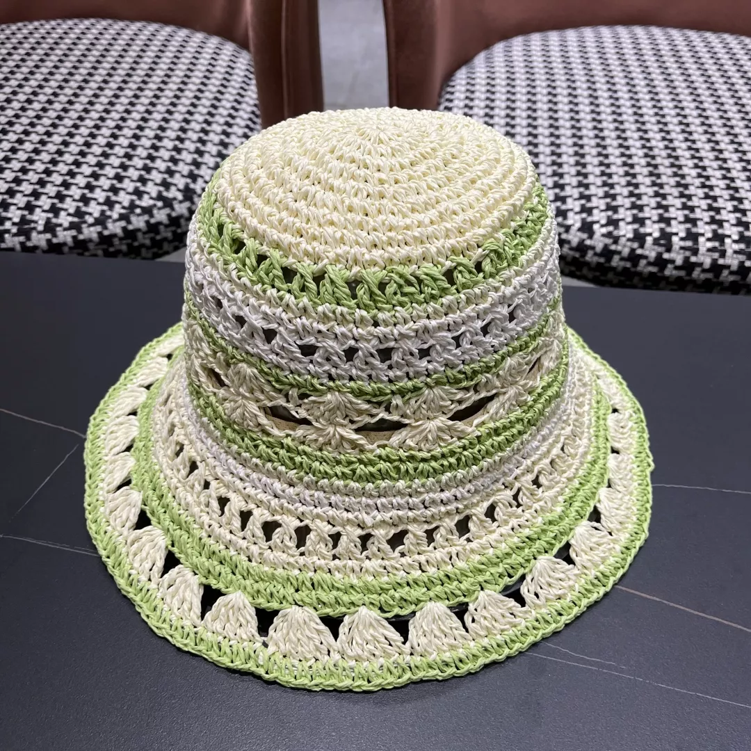 Modern 1503 Louis Vuitton LV Caps