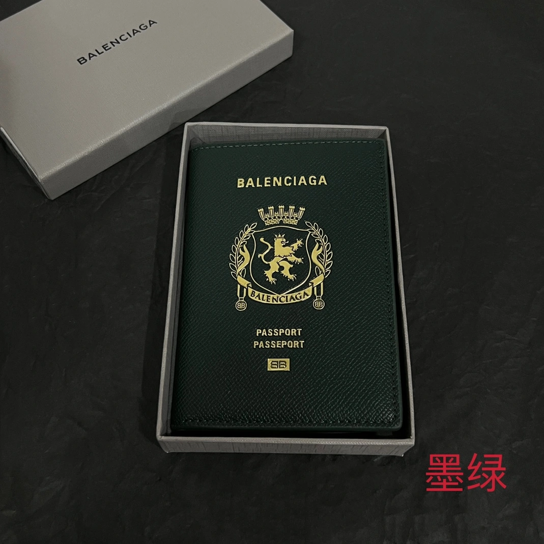 Modern 1574 Balenciaga Card Case