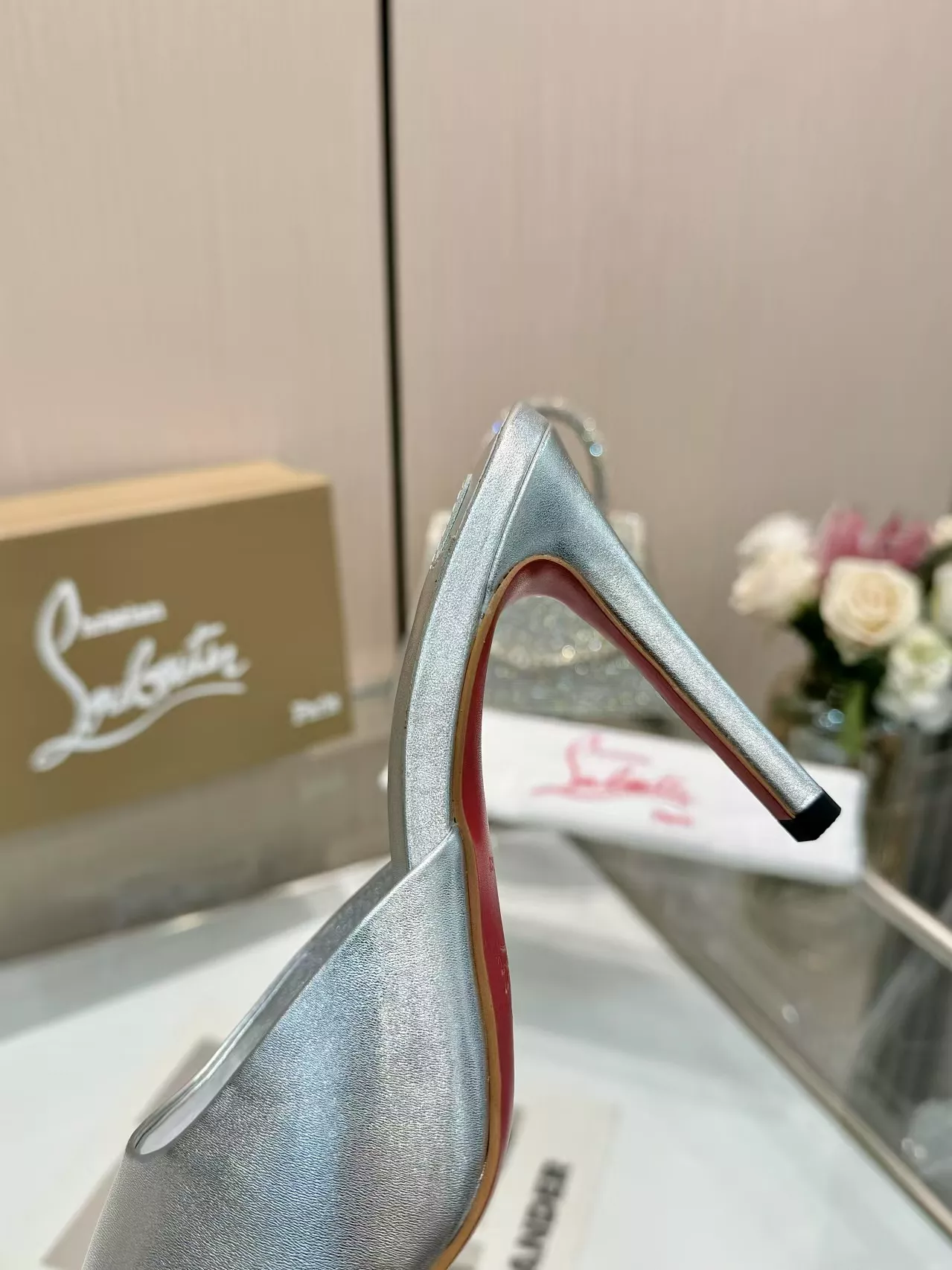 Modern 1656 Christian Louboutin CL Slippers For Women