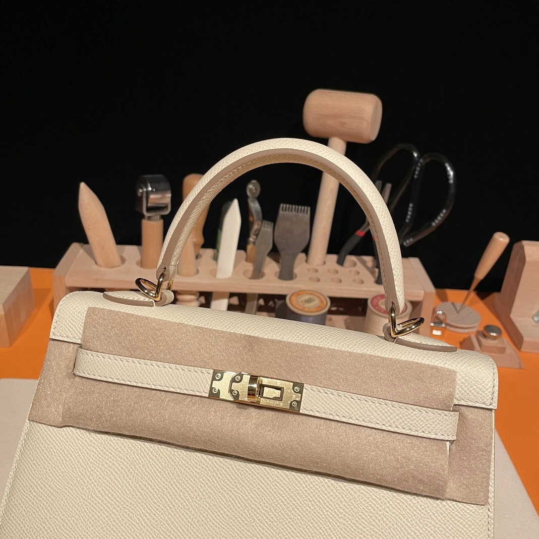 Modern 1748 Hermes AAA Quality Handbags In Gold For Women