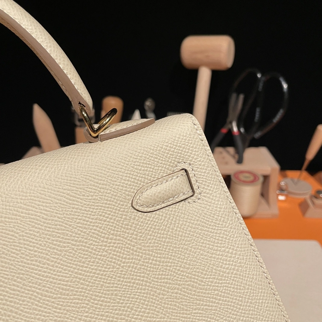 Modern 1748 Hermes AAA Quality Handbags In Gold For Women