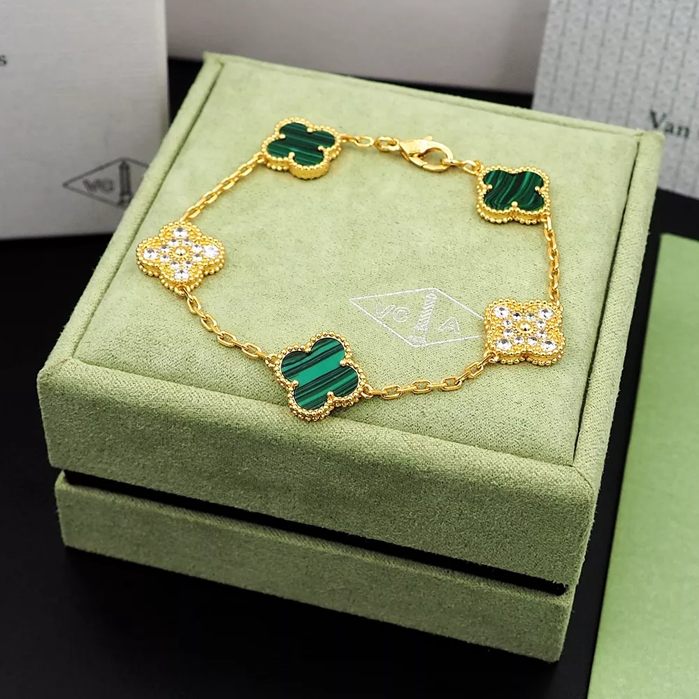 Modern 1872 Van Cleef & Arpels Bracelets For Women