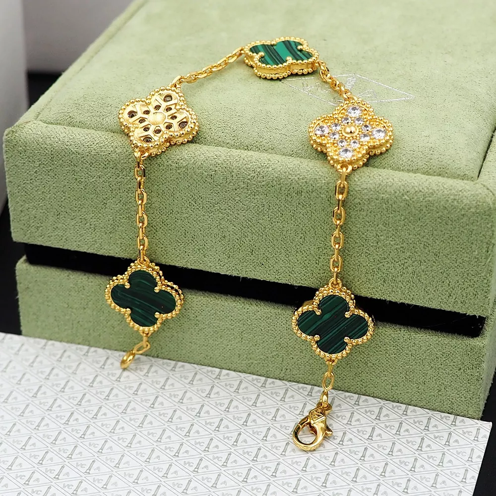 Modern 1872 Van Cleef & Arpels Bracelets For Women