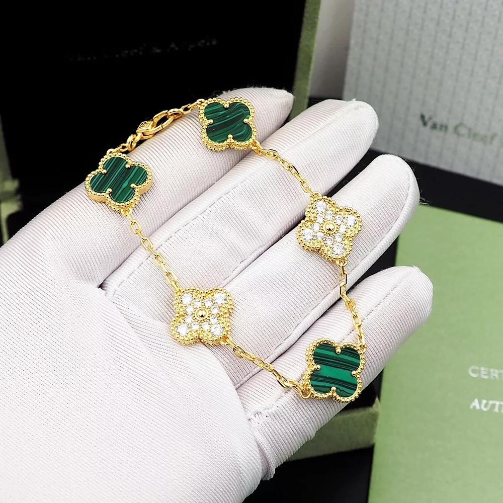 Modern 1872 Van Cleef & Arpels Bracelets For Women