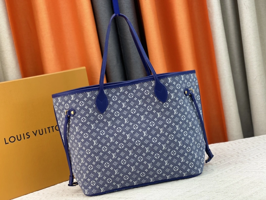 Modern 2063 Louis Vuitton AAA Quality Shoulder Bags For Women