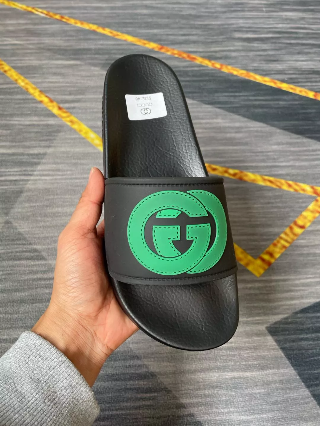 Modern 2105 Gucci Slippers For Men