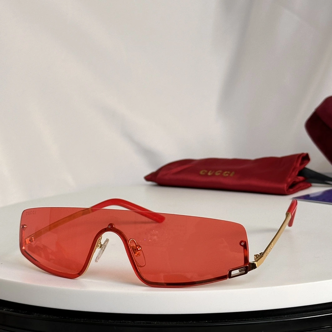 Modern 211 Gucci AAA Quality Sunglasses