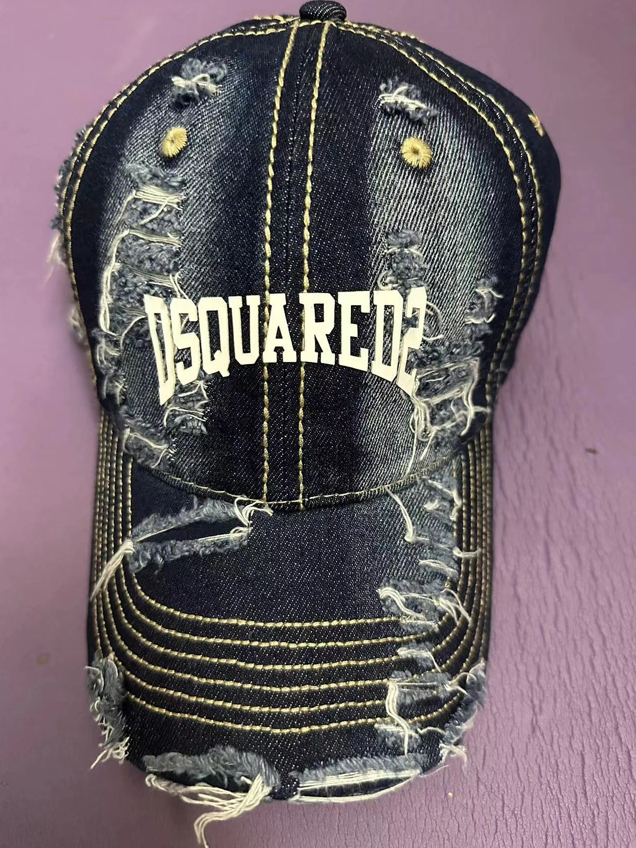 Modern 2110 Dsquared Caps