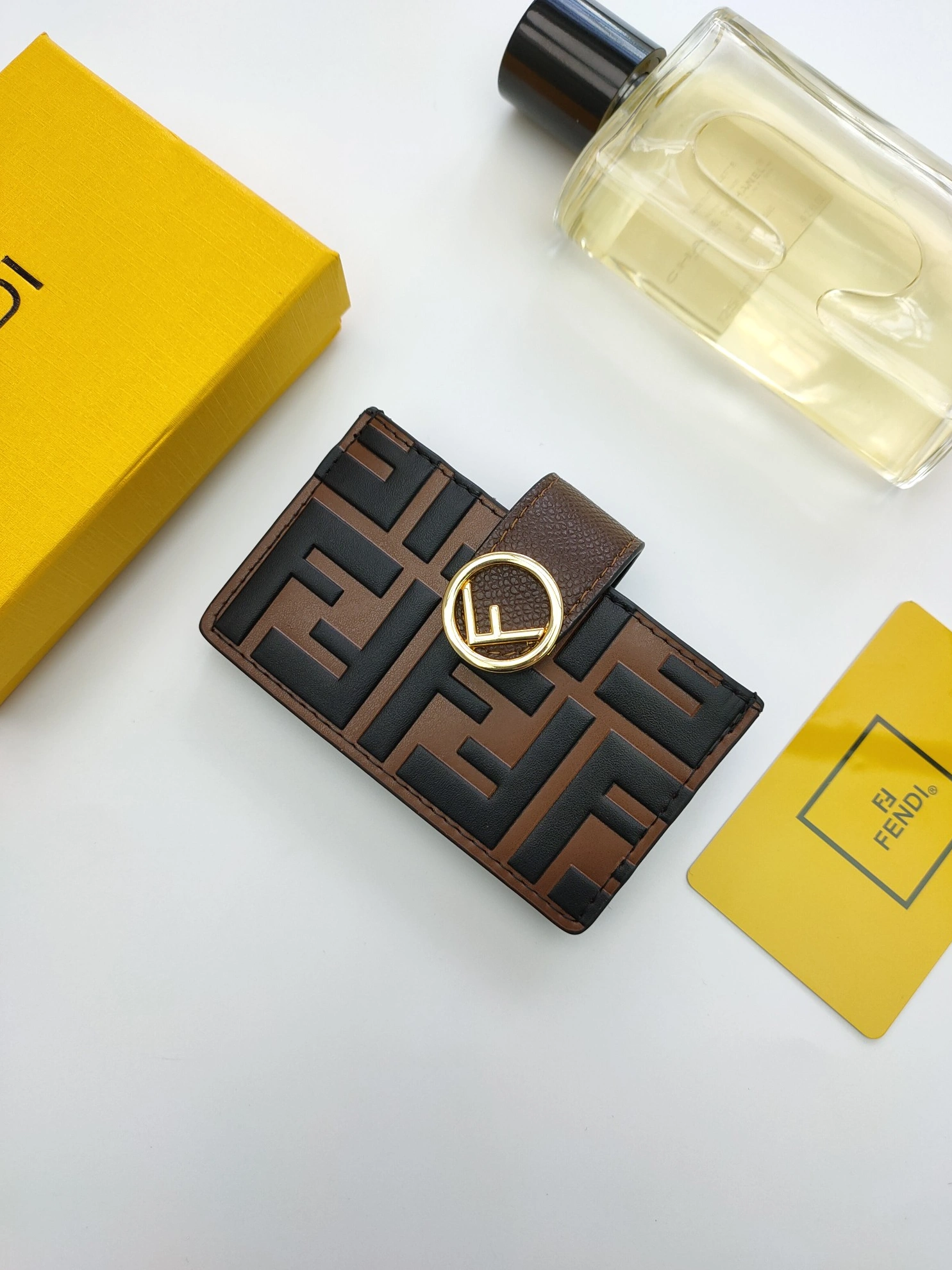 Modern 2128 Fendi AAA Quality Card Case For Women