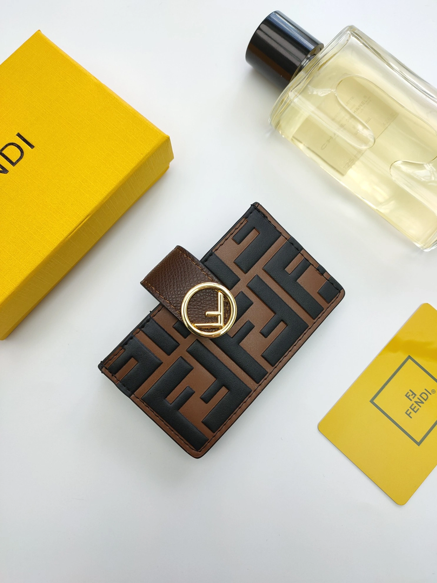 Modern 2128 Fendi AAA Quality Card Case For Women