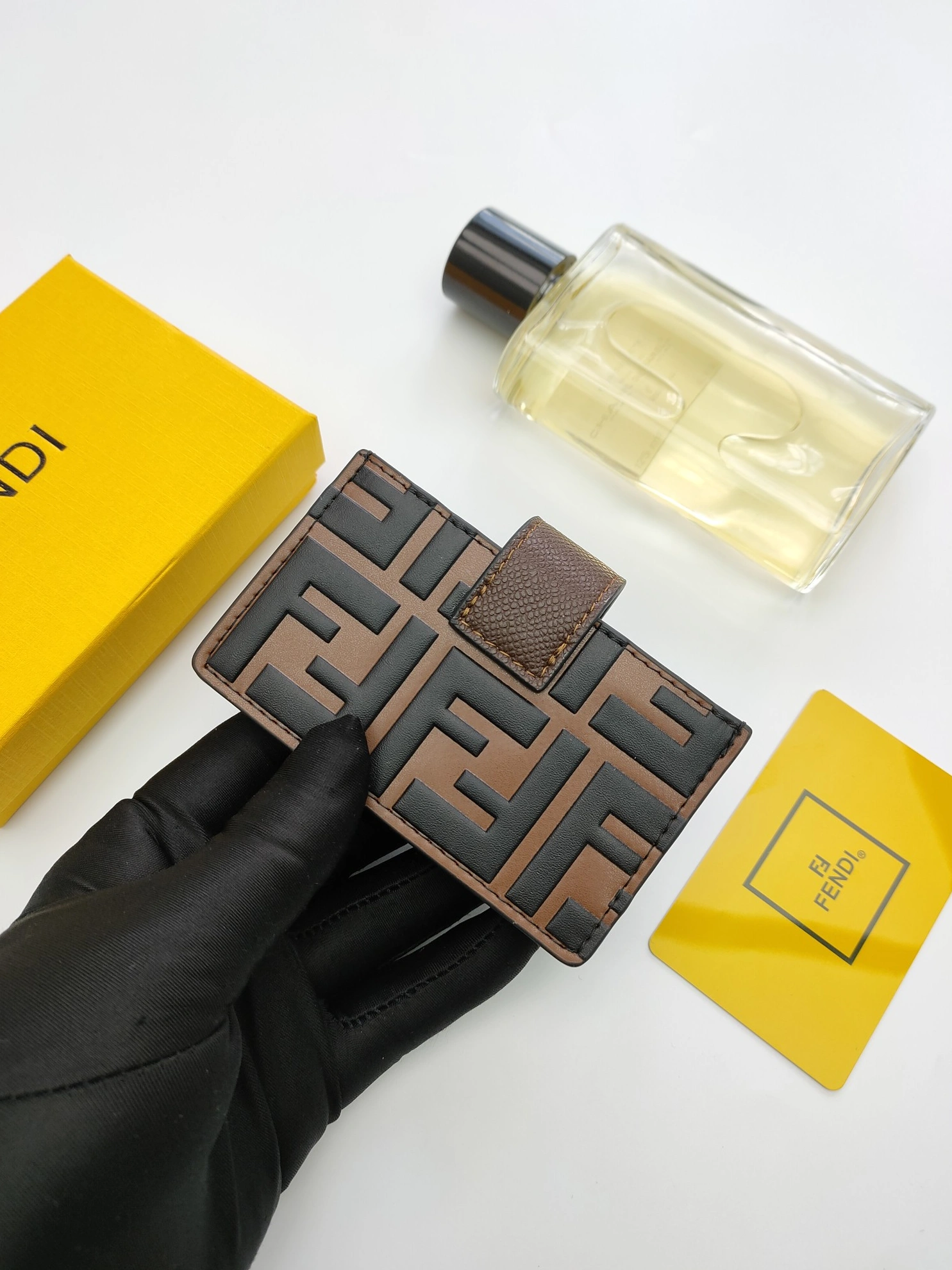 Modern 2128 Fendi AAA Quality Card Case For Women