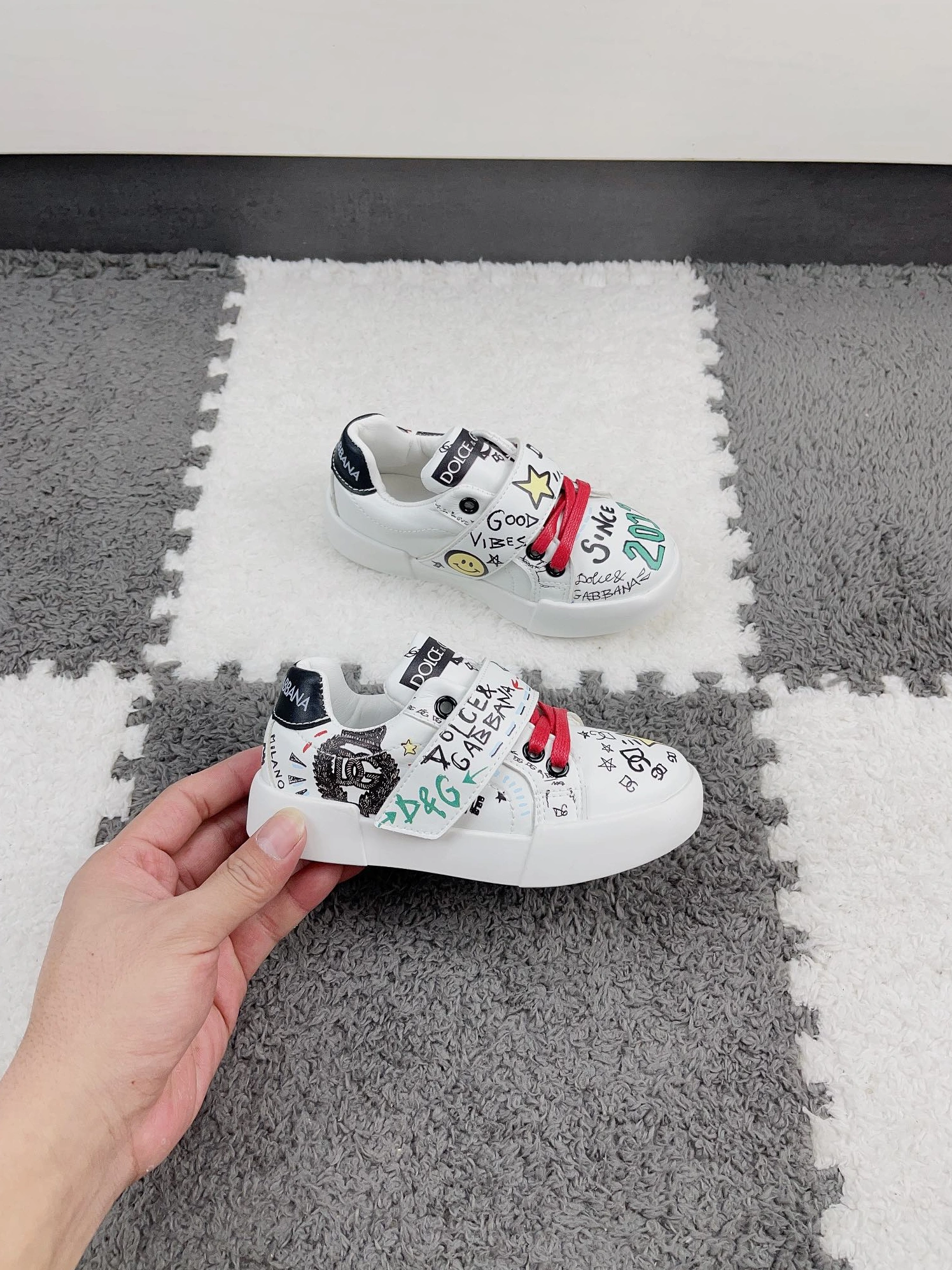 Modern 2367 Dolce & Gabbana D&G Kids' Shoes For Kids