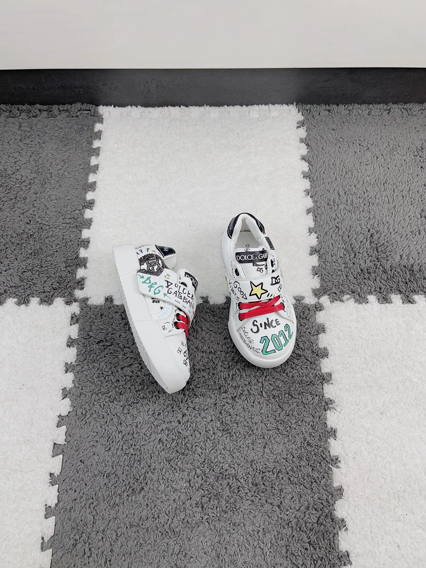 Modern 2367 Dolce & Gabbana D&G Kids' Shoes For Kids