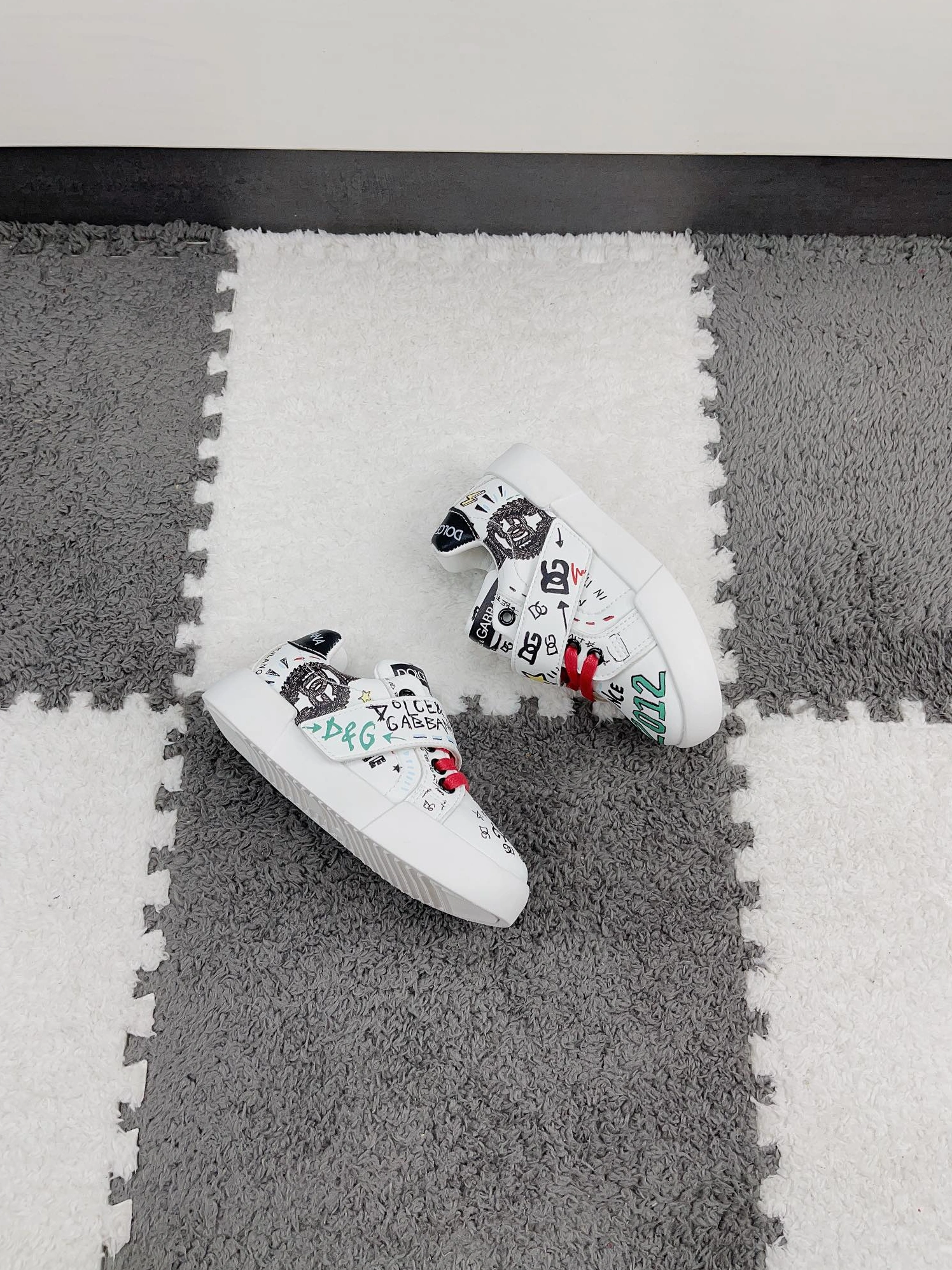 Modern 2367 Dolce & Gabbana D&G Kids' Shoes For Kids