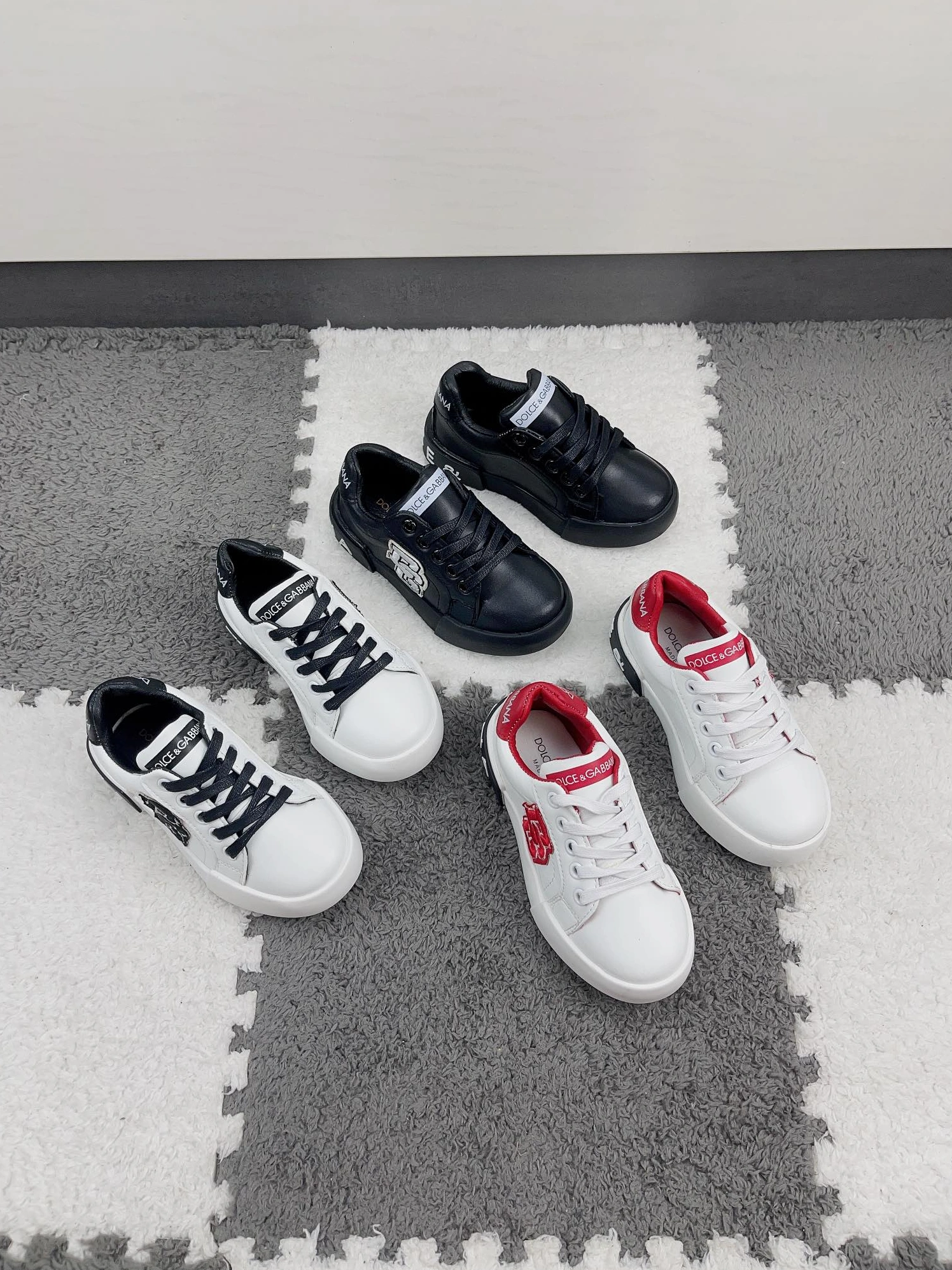 Modern 2395 Dolce & Gabbana D&G Kids' Shoes For Kids