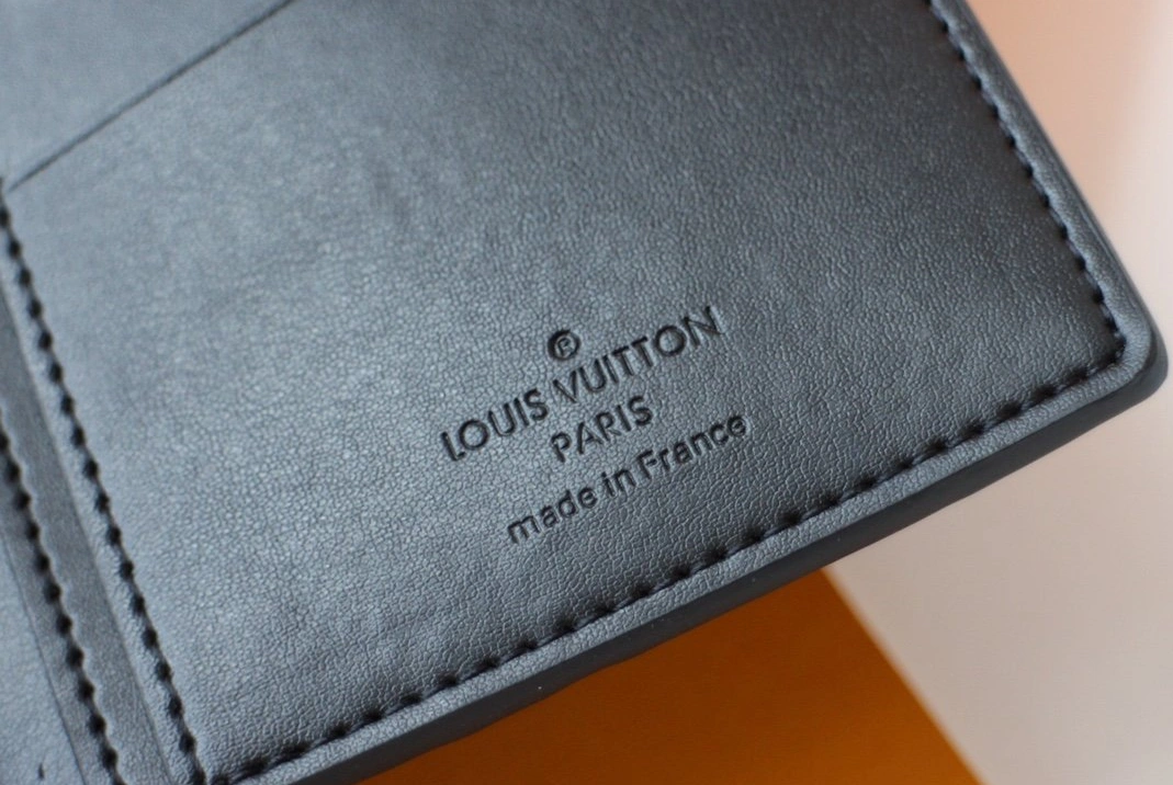 Modern 2399 Louis Vuitton LV AAA Quality Wallets For Women