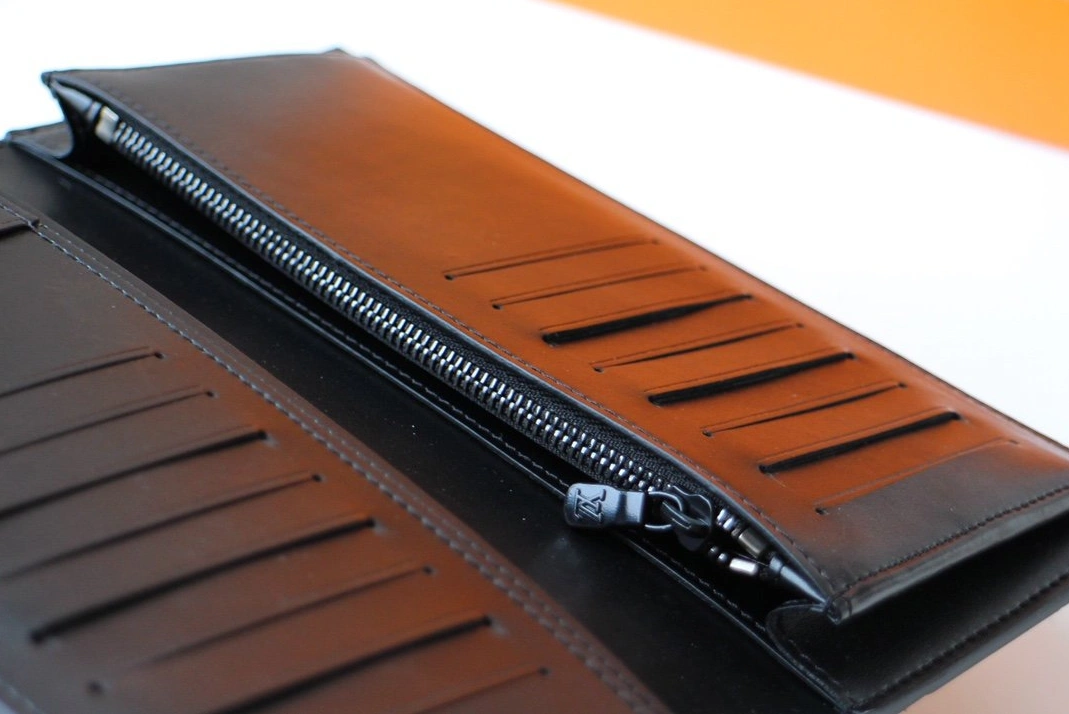 Modern 2399 Louis Vuitton LV AAA Quality Wallets For Women