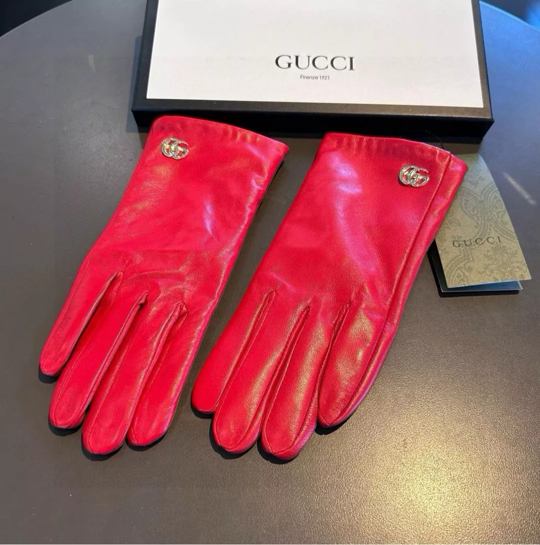 Modern 2478 Gucci Gloves For Women