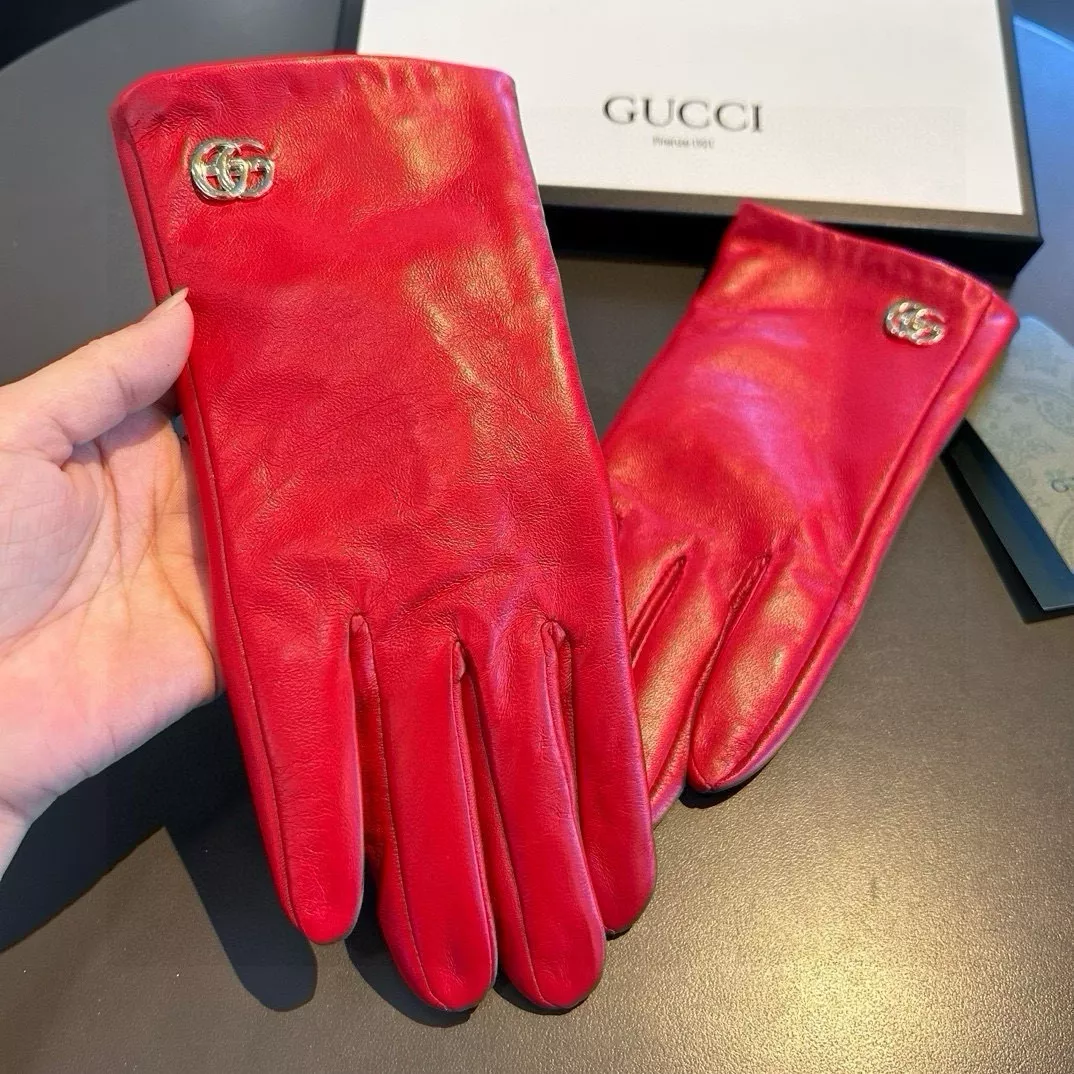 Modern 2478 Gucci Gloves For Women