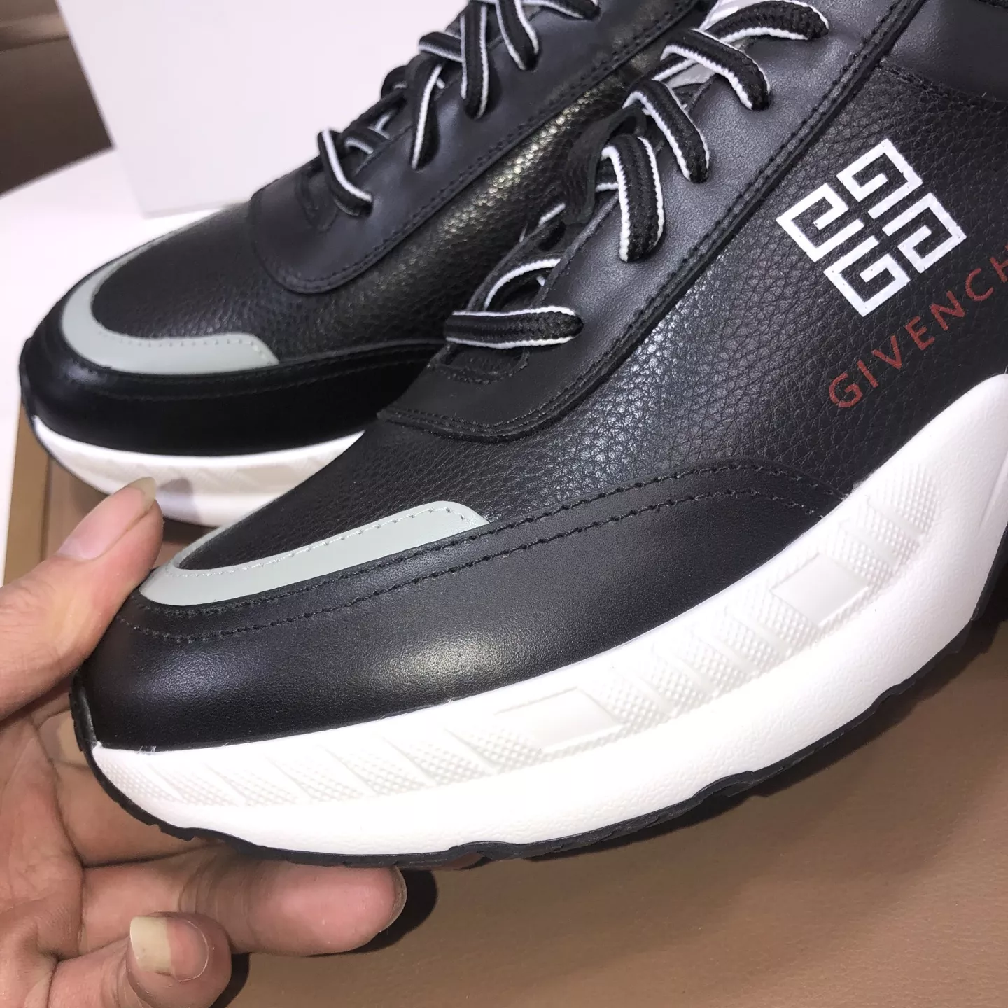 Modern 2716 Givenchy Casual Shoes For Men