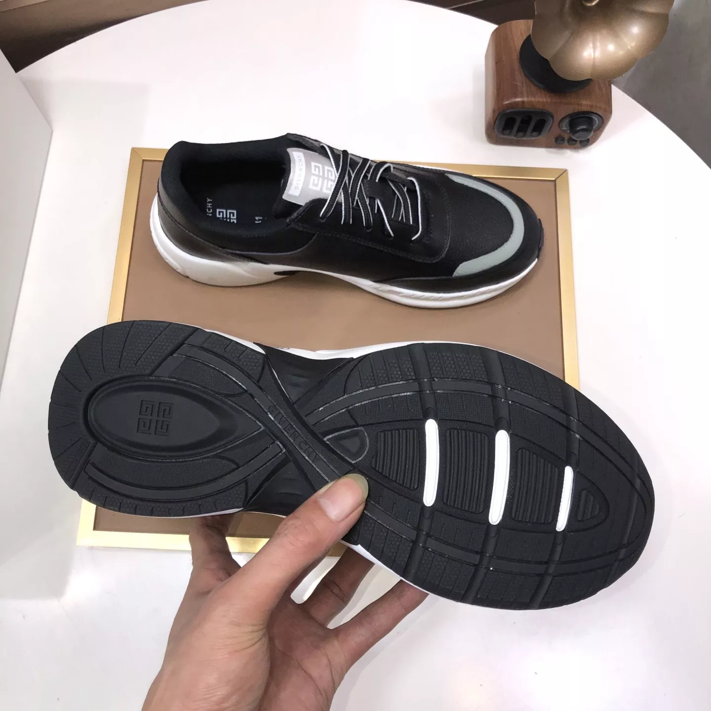 Modern 2716 Givenchy Casual Shoes For Men