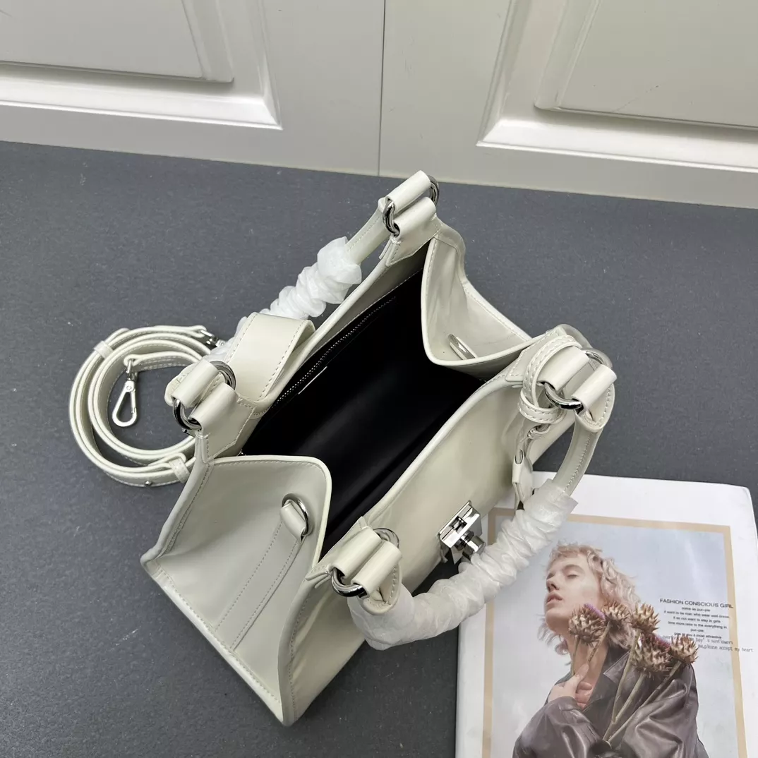 Modern 2736 Prada AAA Quality Shoulder Bags For Women