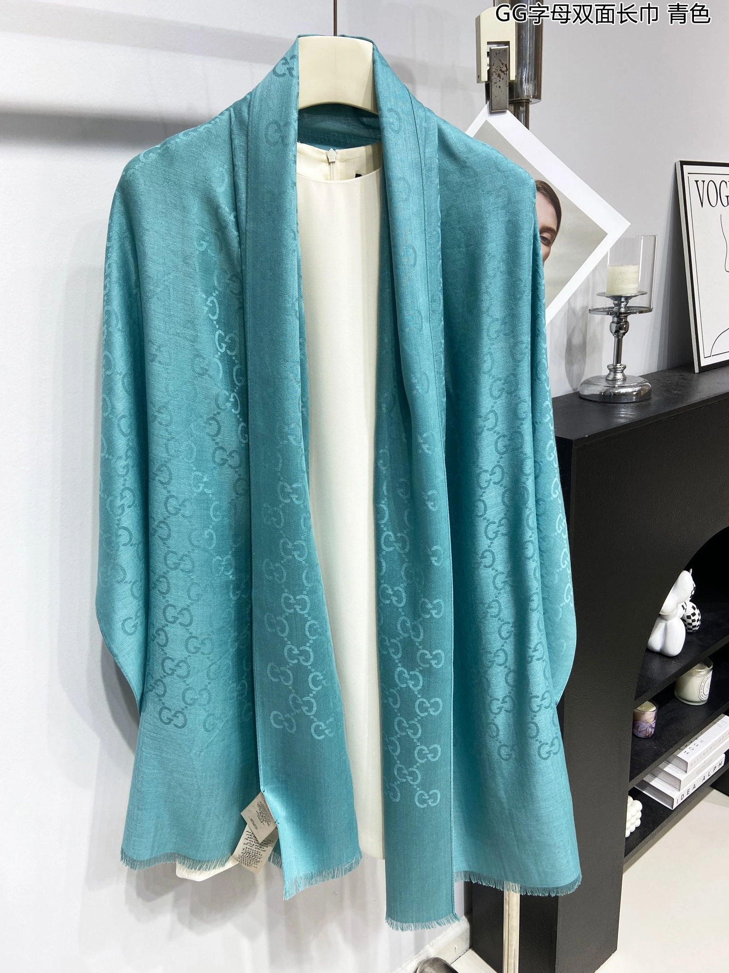 Modern 3079 Gucci Scarf