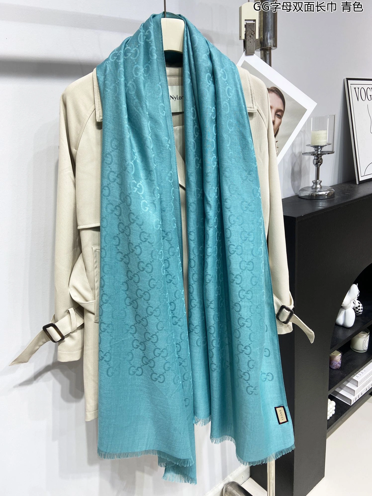 Modern 3079 Gucci Scarf