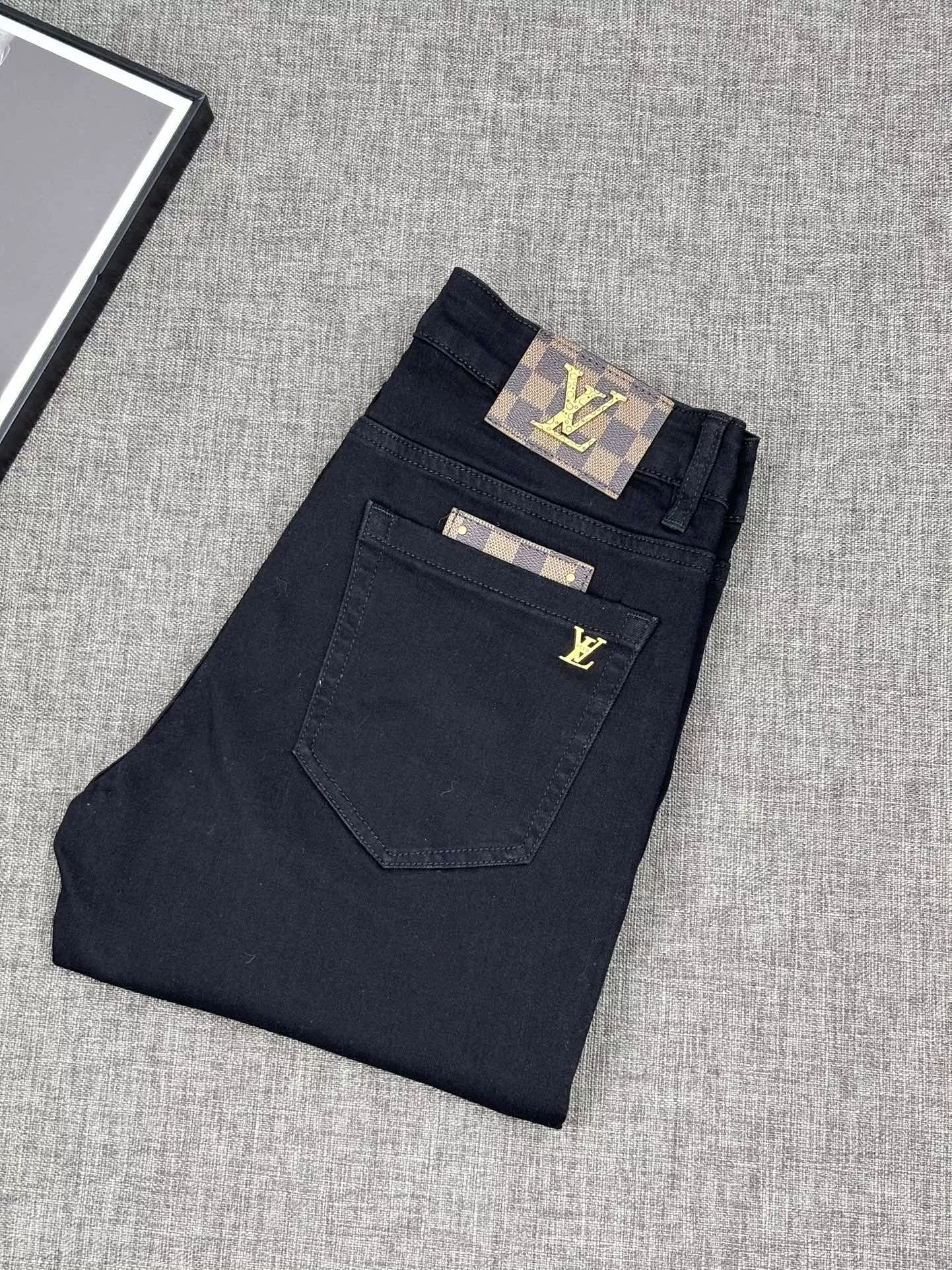 Modern 3099 Louis Vuitton LV Jeans For Men