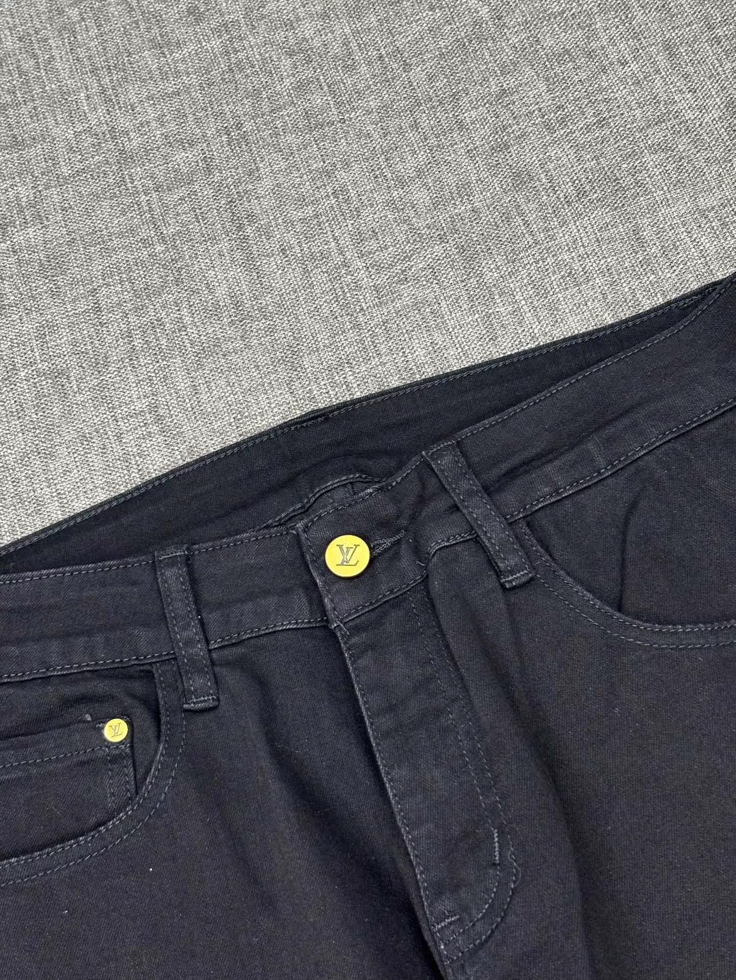 Modern 3099 Louis Vuitton LV Jeans For Men
