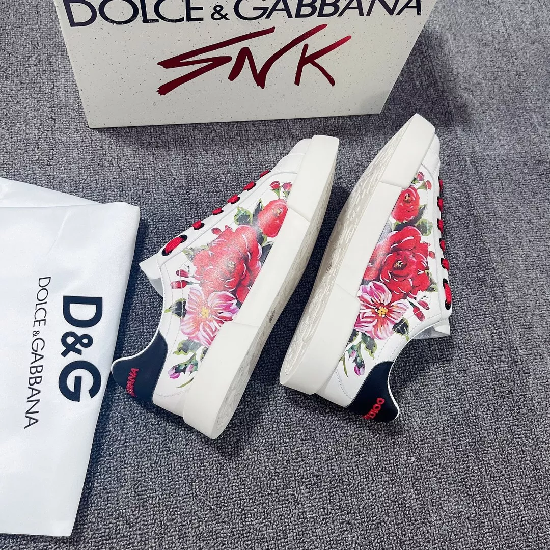 Modern 3320 Dolce & Gabbana D&G Casual Shoes For Women