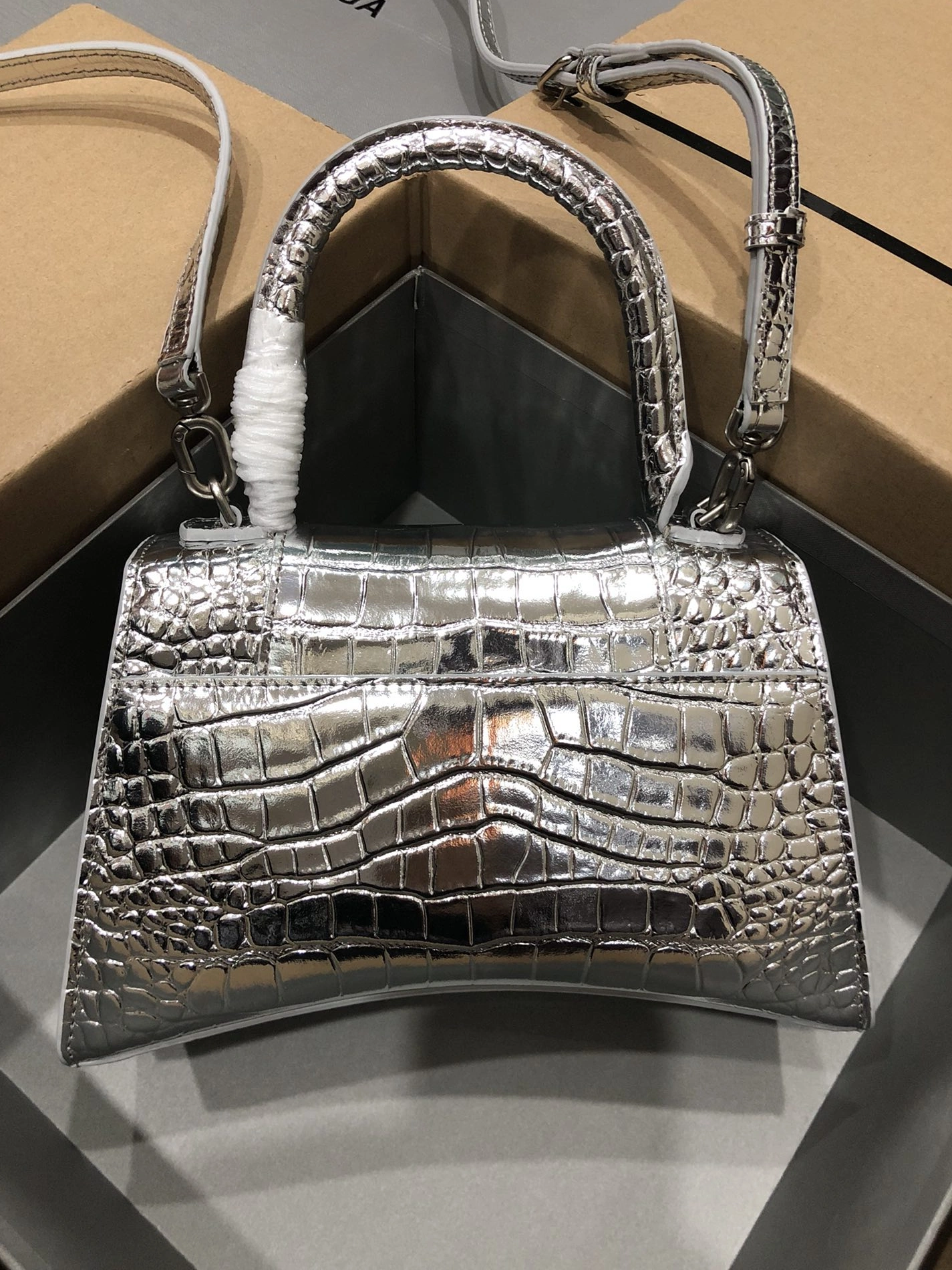 Modern 3329 Balenciaga AAA Quality Handbags For Women