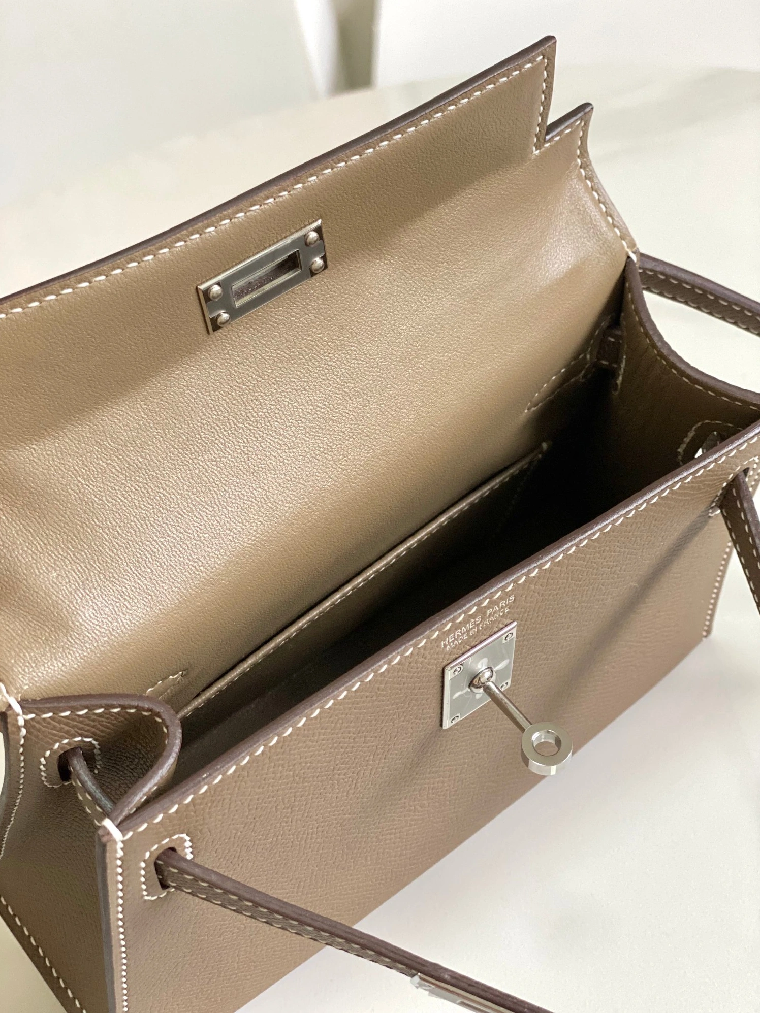 Modern 3420 Hermes AAA Quality Messenger Bags For Women