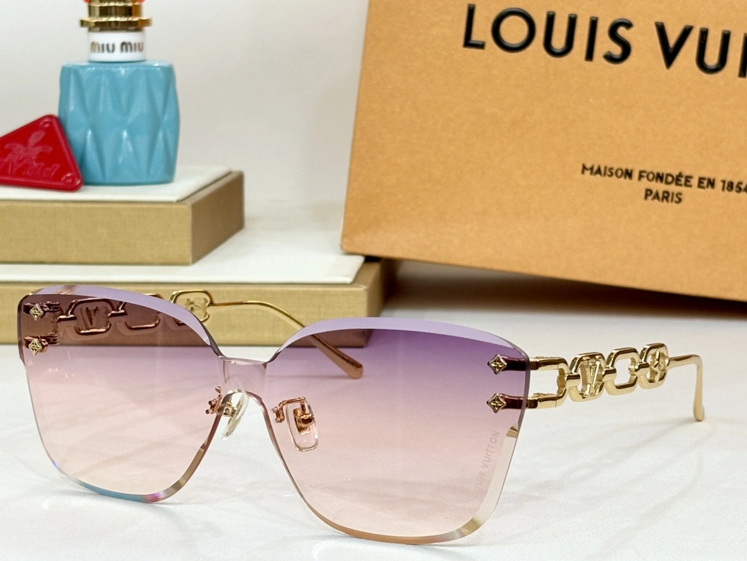 Modern 3787 Louis Vuitton AAA Quality Sunglasses