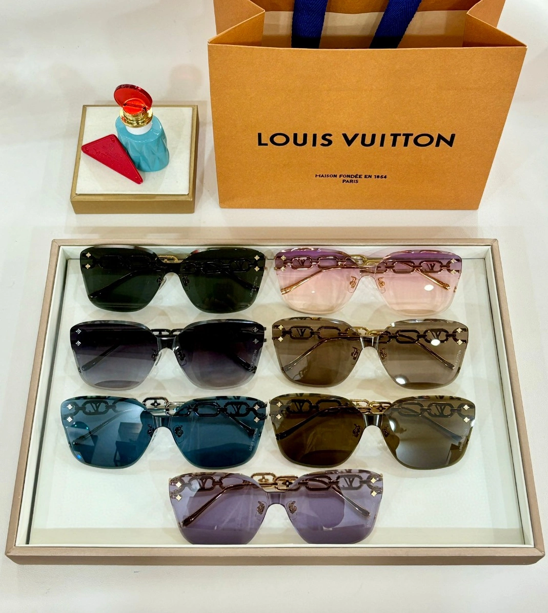 Modern 3787 Louis Vuitton AAA Quality Sunglasses