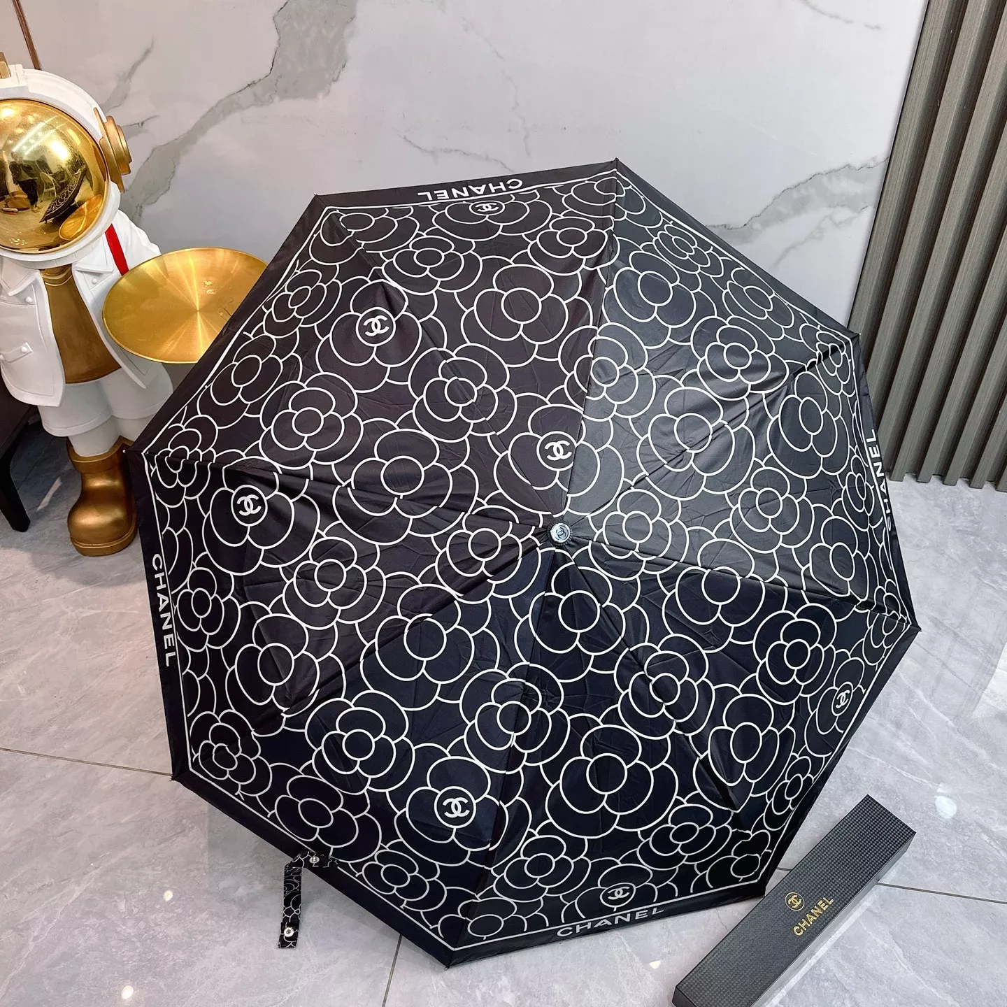 Modern 3939 Chanel Umbrellas