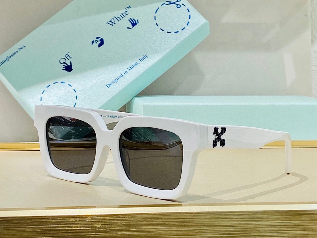 Modern 3952 Off-White AAA Quality Sunglasses