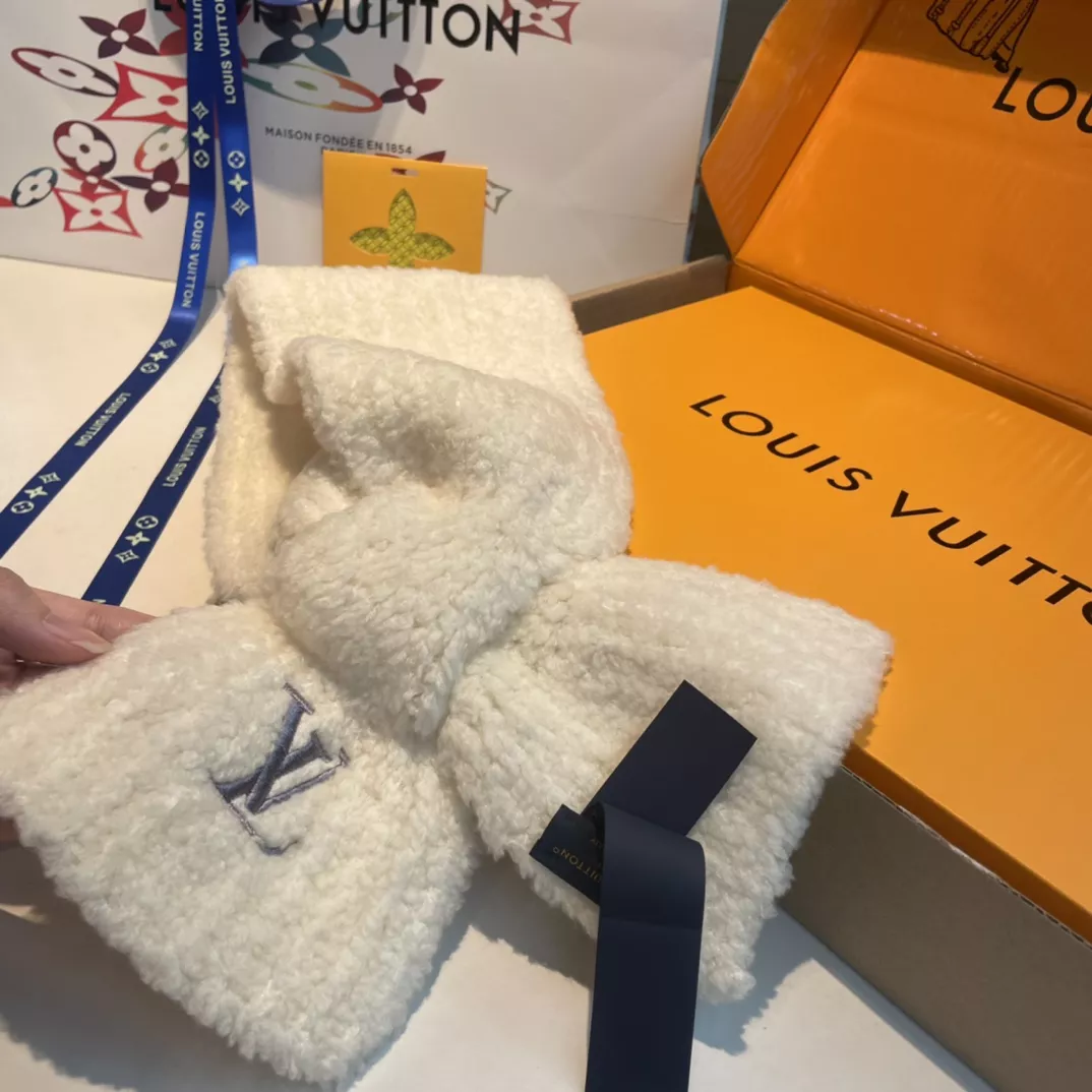 Modern 4015 Louis Vuitton Scarf For Women