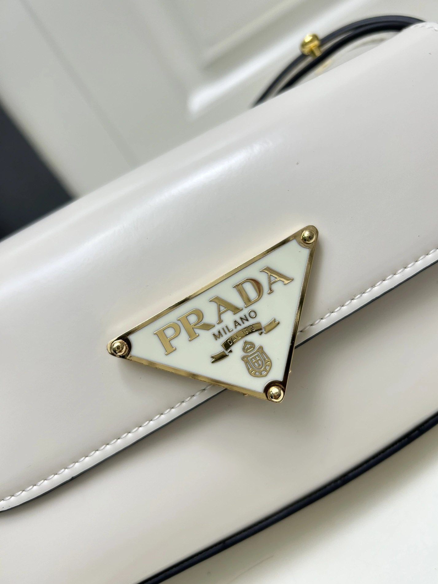 Modern 4043 Prada AAA Quality Messenger Bags For Women