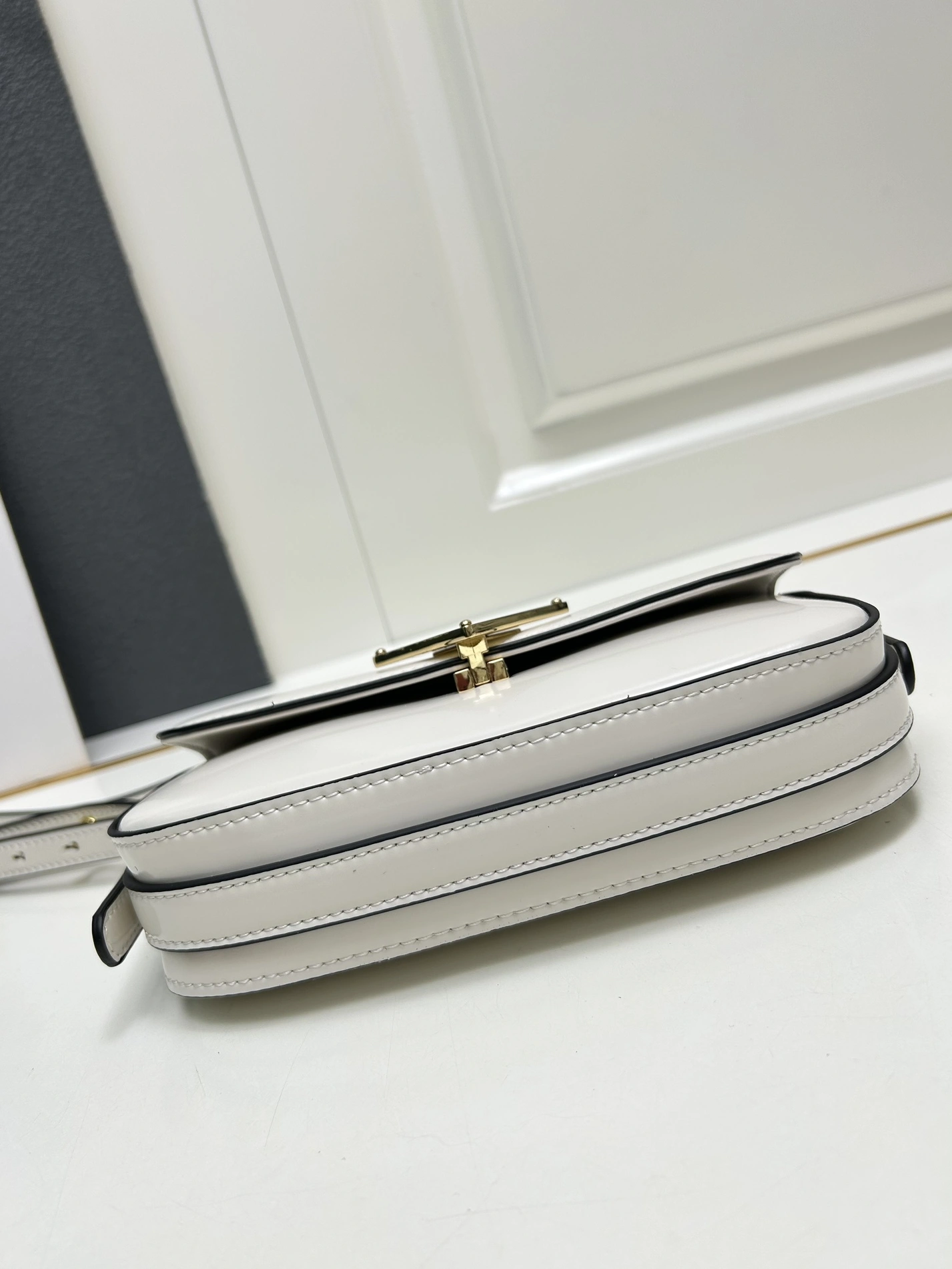 Modern 4043 Prada AAA Quality Messenger Bags For Women