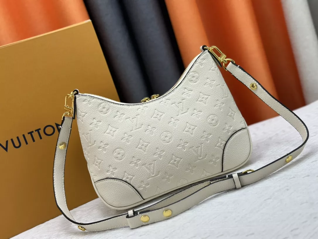 Modern 4067 Louis Vuitton AAA Quality Messenger Bags For Women