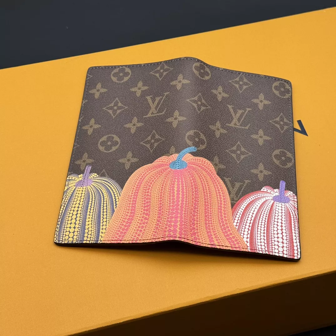 Modern 4117 Louis Vuitton LV Card Case