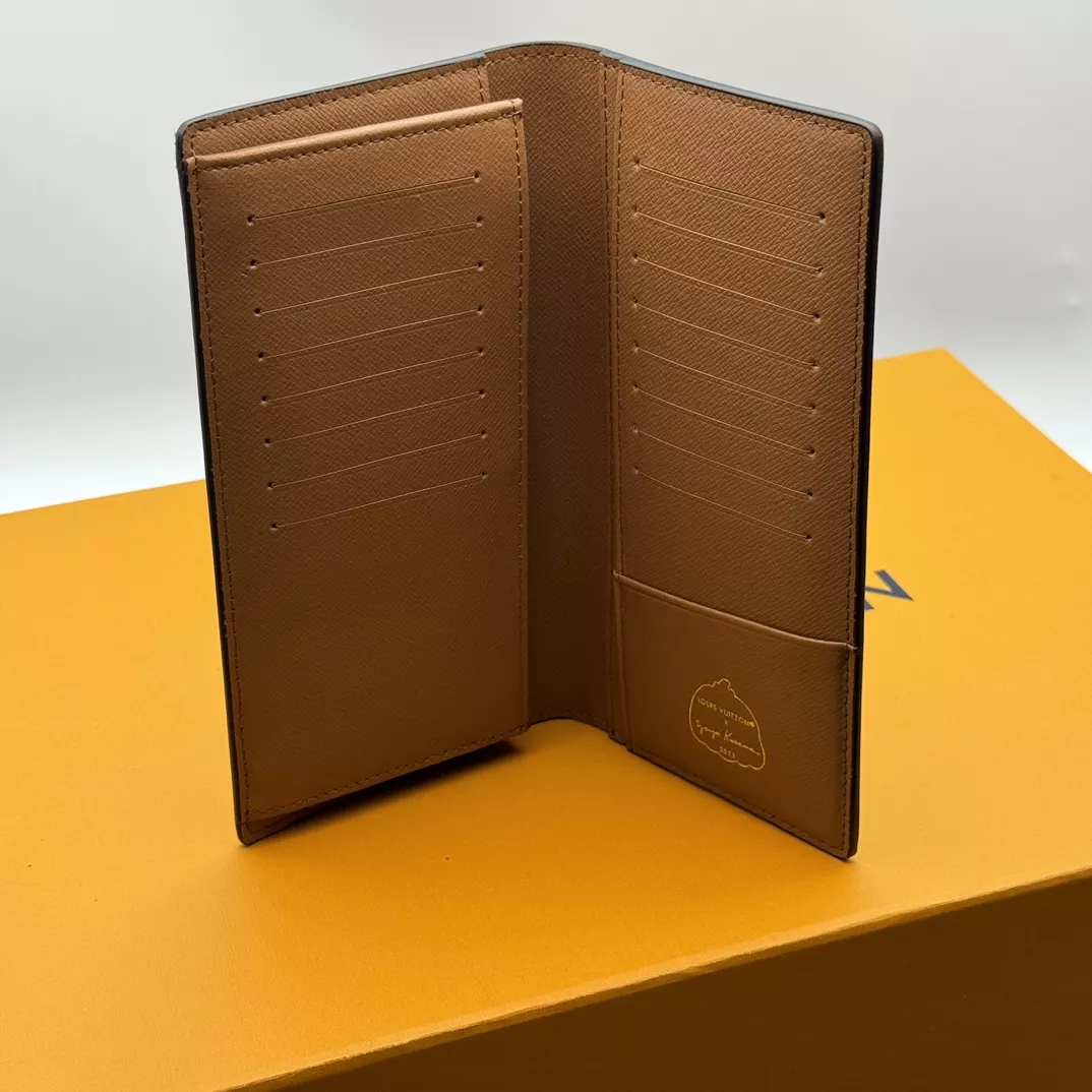 Modern 4117 Louis Vuitton LV Card Case