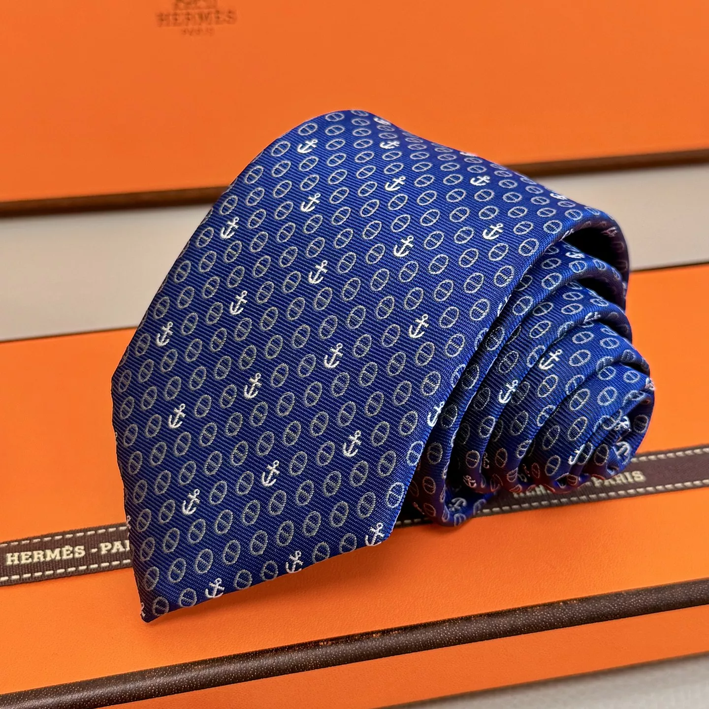 Modern 4152 Hermes Necktie