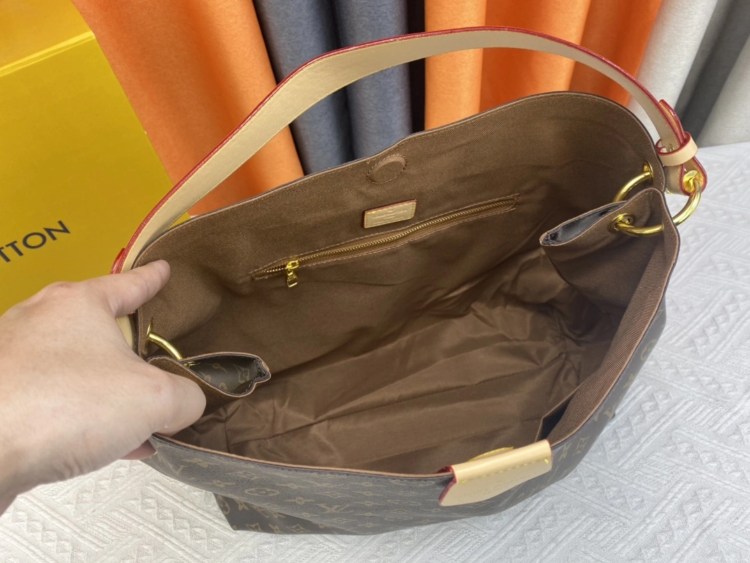 Modern 4181 Louis Vuitton AAA Quality Shoulder Bags In Coffee For Women