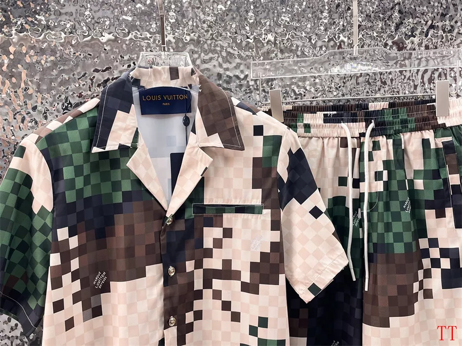 Modern 4458 Louis Vuitton LV Tracksuits Short Sleeved For Men