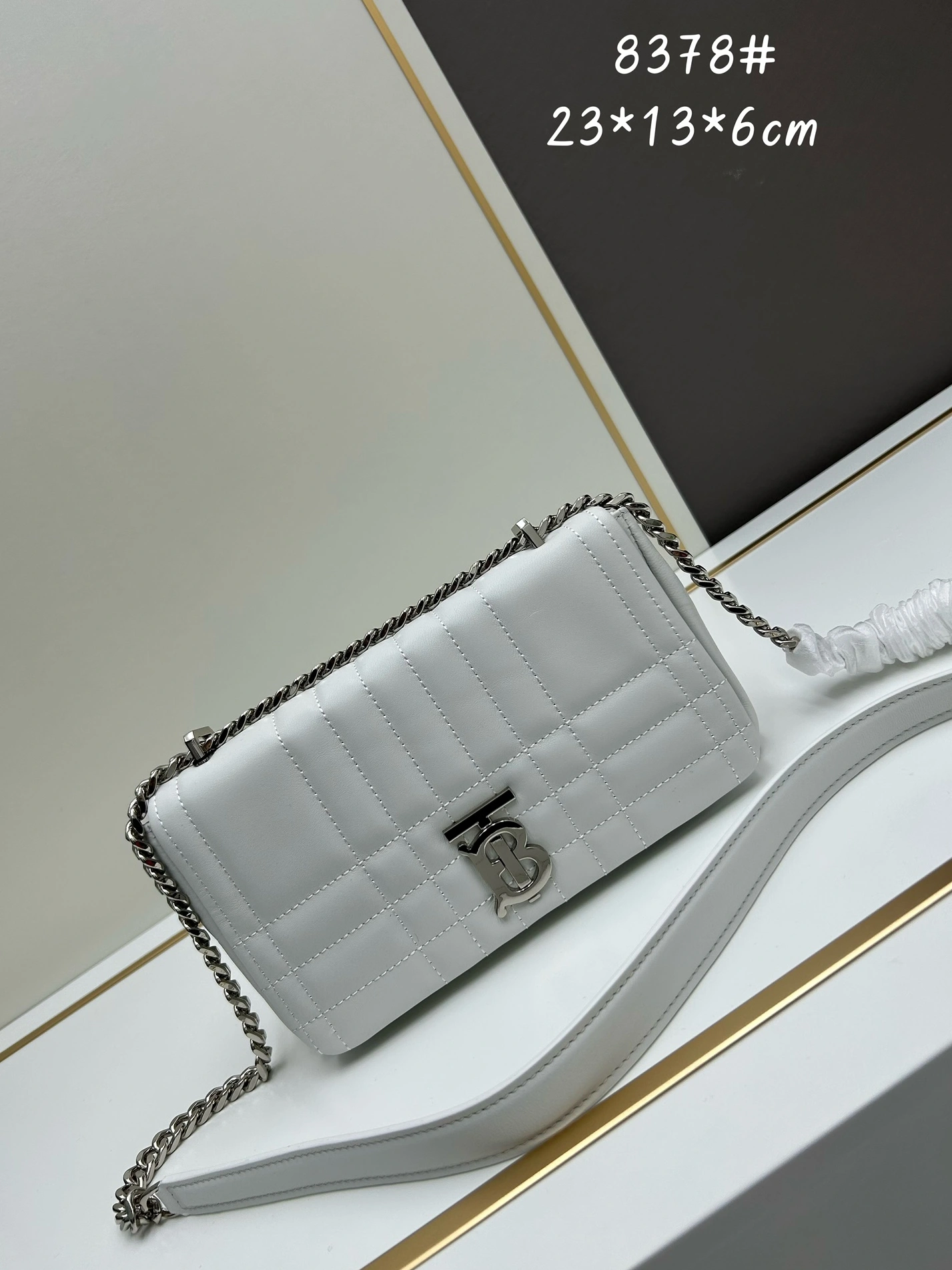 Modern 4593 Burberry AAA Quality Messenger Bags For Women