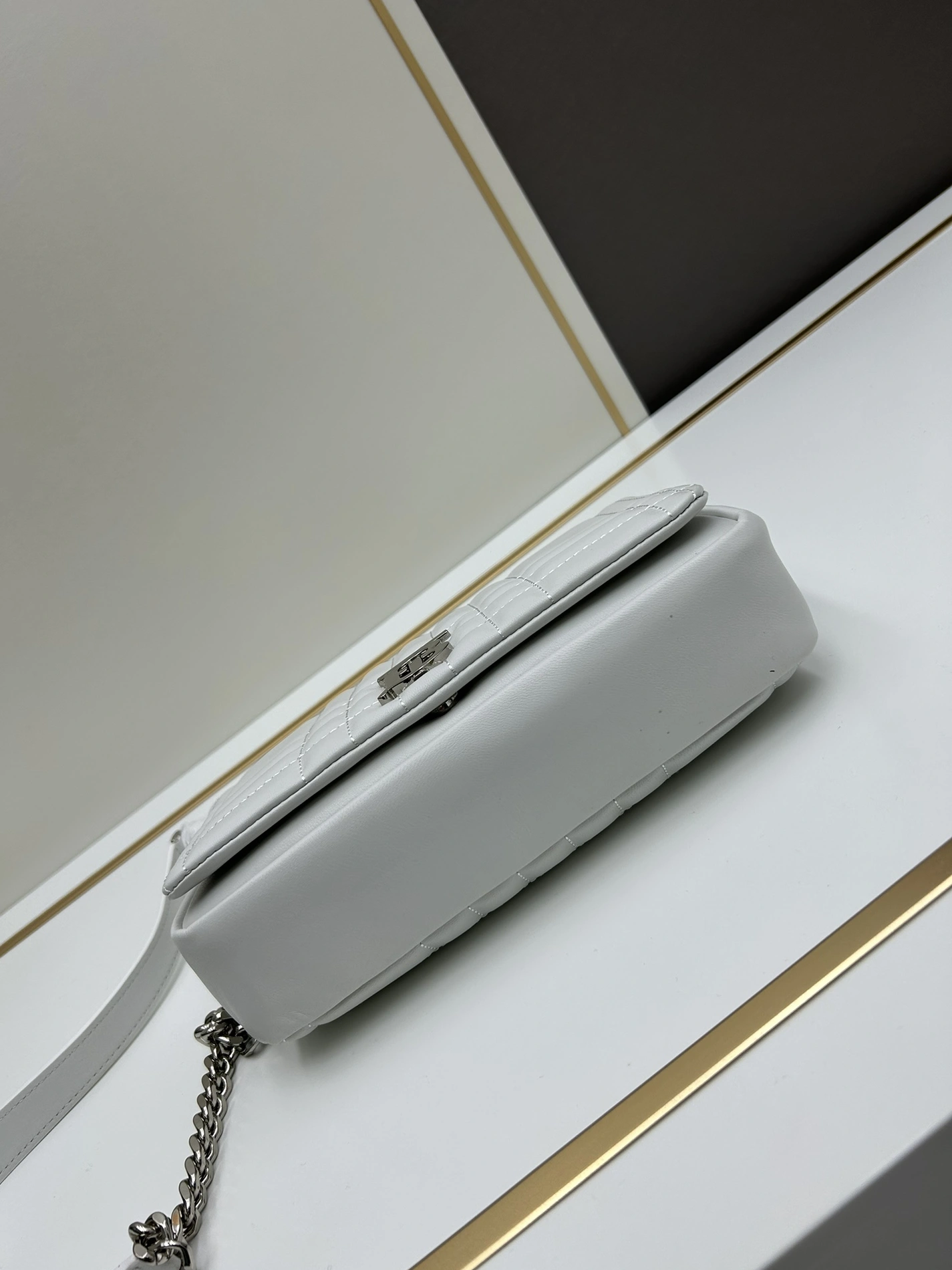Modern 4593 Burberry AAA Quality Messenger Bags For Women